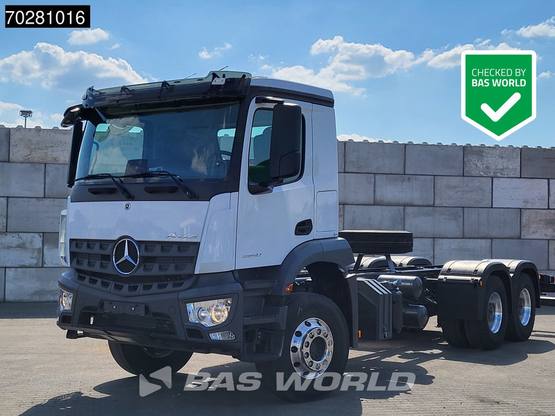 Mercedes-Benz Arocs 2640 6X4 NEW chassis PTO preparation Big-Axle Alcoa Automatic Euro 6 - Podvozek s kabinou: obrázok 1 Mercedes-Benz Arocs 2640 6X4 NEW chassis PTO preparation Big-Axle Alcoa Automatic Euro 6 - Podvozek s kabinou: obrázok 1