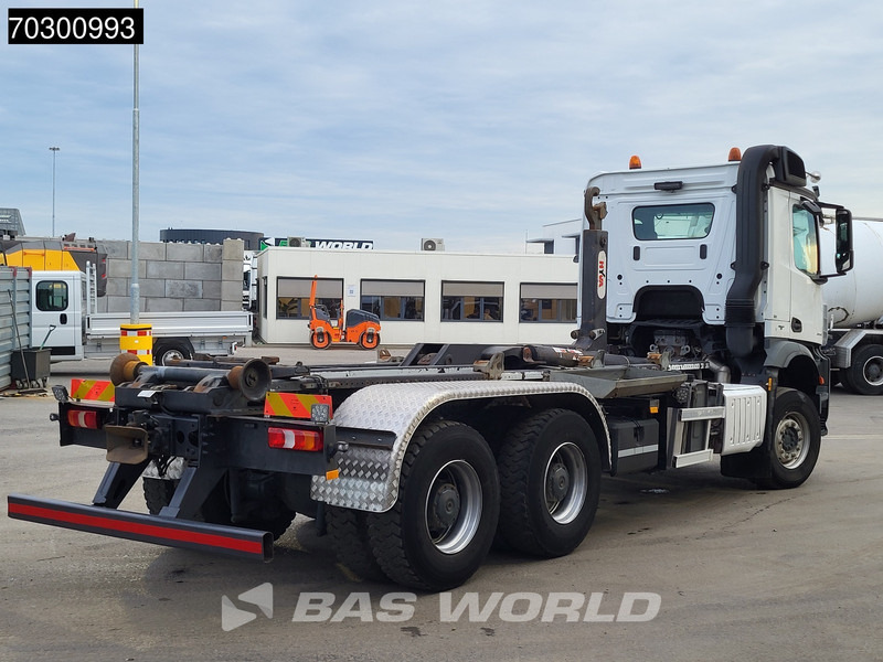 Mercedes-Benz Arocs 3342 6X4 HYVA 26-62-S Hooklift Big-Axle Automatic Euro 6 - Hákový nosič kontajnerov: obrázok 3 Mercedes-Benz Arocs 3342 6X4 HYVA 26-62-S Hooklift Big-Axle Automatic Euro 6 - Hákový nosič kontajnerov: obrázok 3