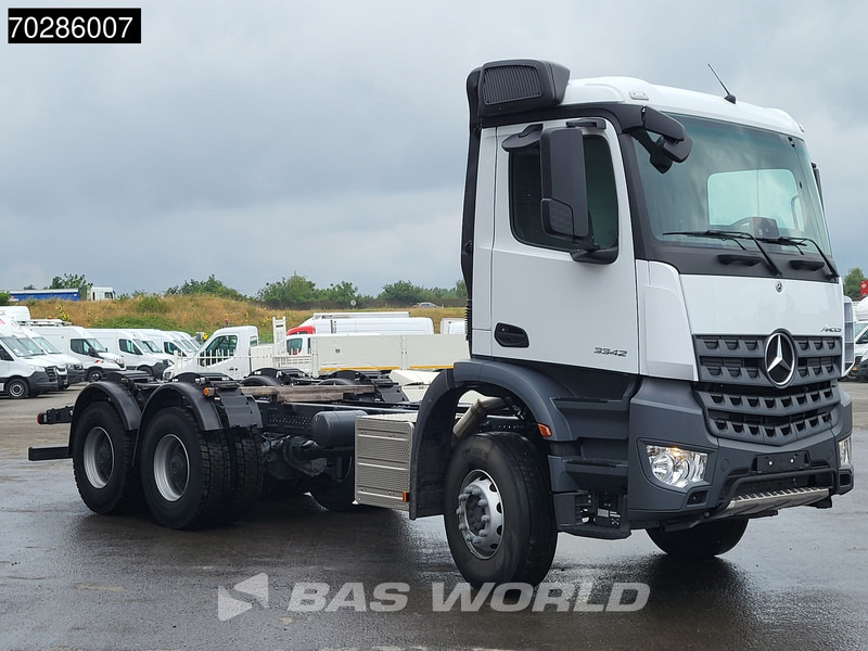 Mercedes-Benz Arocs 3342 6X4 NEW 6x4 chassis Big-Axle Automatic Steel suspension Euro 3 - Podvozek s kabinou: obrázok 3 Mercedes-Benz Arocs 3342 6X4 NEW 6x4 chassis Big-Axle Automatic Steel suspension Euro 3 - Podvozek s kabinou: obrázok 3