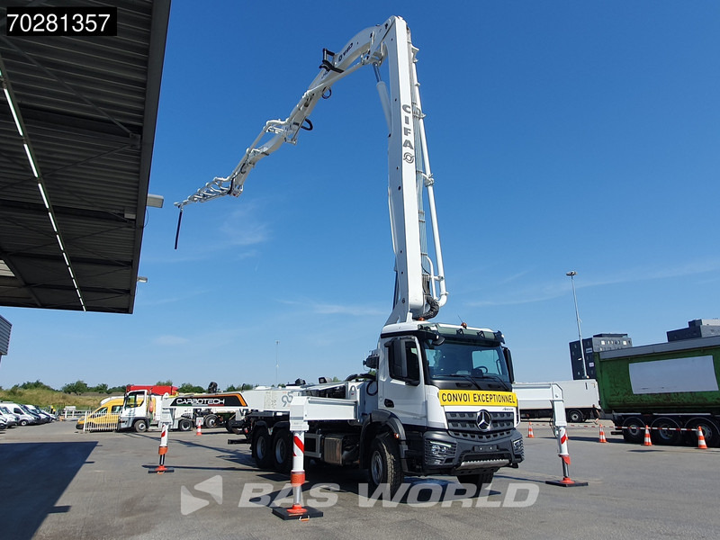 Mercedes-Benz Arocs 3343 6X4 CIFA K40H Carbotech Pump 5 arm Big-Axle Navi Euro 6 - Autočerpadlo: obrázok 3 Mercedes-Benz Arocs 3343 6X4 CIFA K40H Carbotech Pump 5 arm Big-Axle Navi Euro 6 - Autočerpadlo: obrázok 3