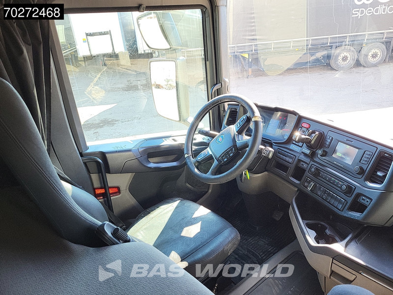 Interior photo 1: Chladirenské nákladné vozidlo Scania R410 6X2 Carrier Supra 1250 Mt Retarder Ladebordwand ACC Euro 6