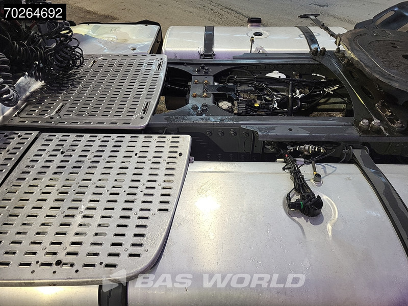 DAF XF 480 4X2 Mega 2xTanks ACC LED Euro 6 - Ťahač: obrázok 3 DAF XF 480 4X2 Mega 2xTanks ACC LED Euro 6 - Ťahač: obrázok 3