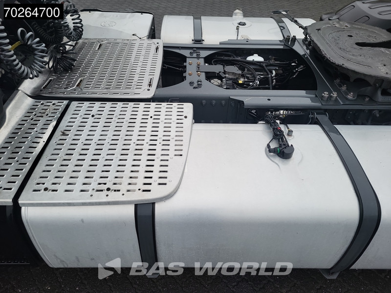 DAF XF 480 4X2 Mega 2xTanks ACC LED Euro 6 - Ťahač: obrázok 5 DAF XF 480 4X2 Mega 2xTanks ACC LED Euro 6 - Ťahač: obrázok 5