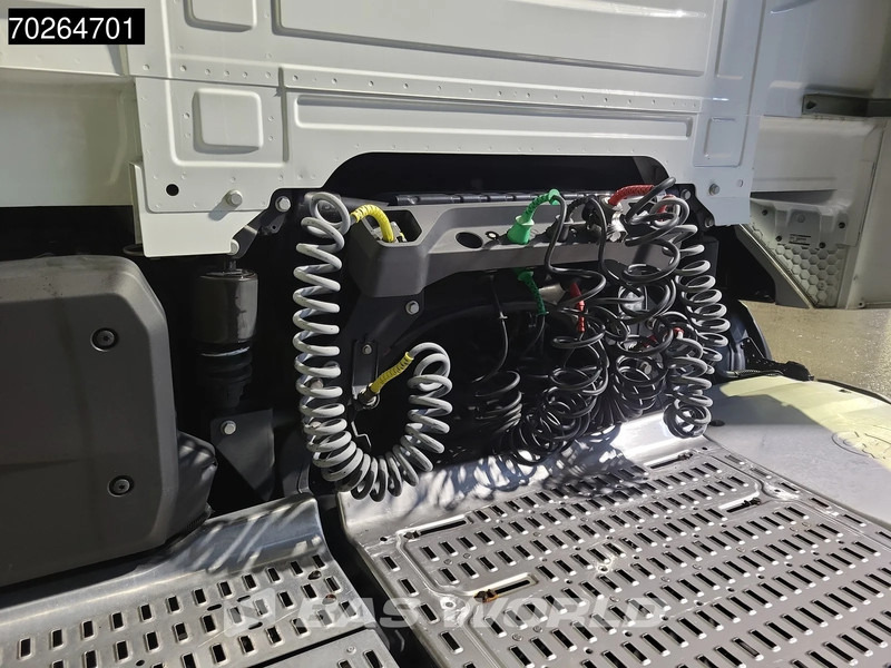 DAF XF 480 4X2 Mega 2xTanks ACC LED - Ťahač: obrázok 3 DAF XF 480 4X2 Mega 2xTanks ACC LED - Ťahač: obrázok 3