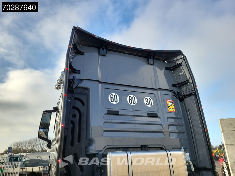 MAN TGX 18.520 4X2 Individual Lion S! New Hydrauliks GX Retarder Full-Air 2x Tanks Navi LED ACC Euro 6 - Ťahač: obrázok 5 MAN TGX 18.520 4X2 Individual Lion S! New Hydrauliks GX Retarder Full-Air 2x Tanks Navi LED ACC Euro 6 - Ťahač: obrázok 5