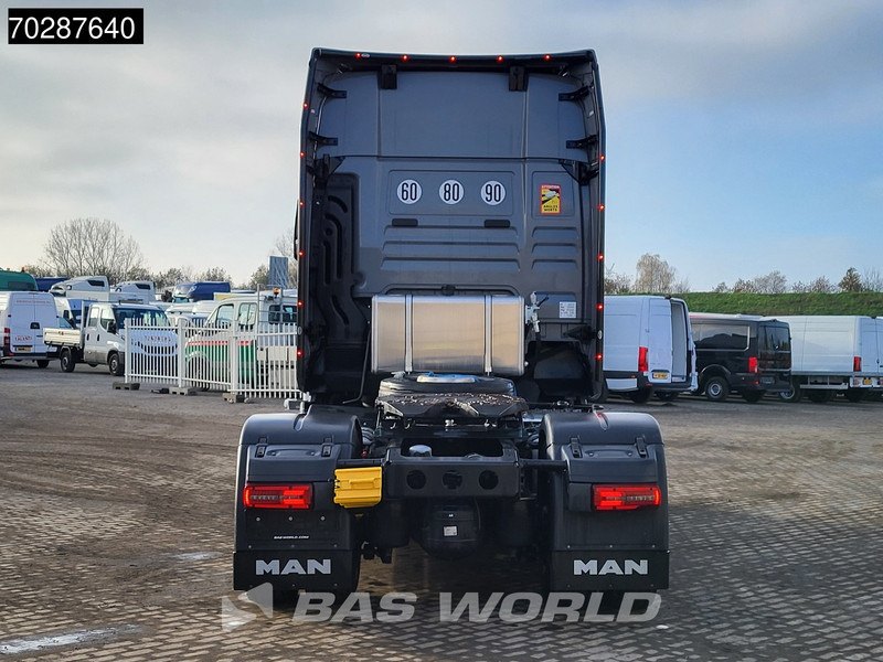 MAN TGX 18.520 4X2 Individual Lion S! New Hydrauliks GX Retarder Full-Air 2x Tanks Navi LED ACC Euro 6 - Ťahač: obrázok 3 MAN TGX 18.520 4X2 Individual Lion S! New Hydrauliks GX Retarder Full-Air 2x Tanks Navi LED ACC Euro 6 - Ťahač: obrázok 3