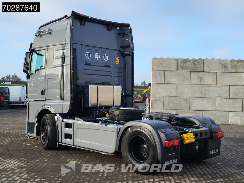 MAN TGX 18.520 4X2 Individual Lion S! New Hydrauliks GX Retarder Full-Air 2x Tanks Navi LED ACC Euro 6 - Ťahač: obrázok 2 MAN TGX 18.520 4X2 Individual Lion S! New Hydrauliks GX Retarder Full-Air 2x Tanks Navi LED ACC Euro 6 - Ťahač: obrázok 2
