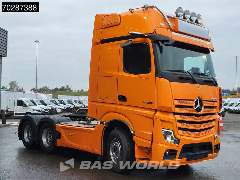 Mercedes-Benz Actros 2663 Actros 6X4 GigaSpace Retarder Full-Air Leder MirrorCam DynamicSteering Compressor Xenon Navi ACC Euro 6 - Ťahač: obrázok 3 Mercedes-Benz Actros 2663 Actros 6X4 GigaSpace Retarder Full-Air Leder MirrorCam DynamicSteering Compressor Xenon Navi ACC Euro 6 - Ťahač: obrázok 3