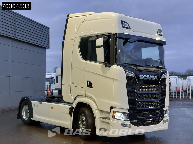 Scania S660 4X2 Retarder Full-Air 2x Tanks Standklima Leather Led ACC Alcoa Euro 6 - Ťahač: obrázok 3 Scania S660 4X2 Retarder Full-Air 2x Tanks Standklima Leather Led ACC Alcoa Euro 6 - Ťahač: obrázok 3