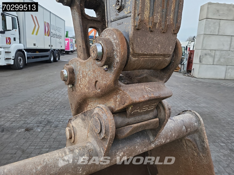 Pásové rýpadlo Volvo EC220 E L: obrázok 12 Pásové rýpadlo Volvo EC220 E L: obrázok 12