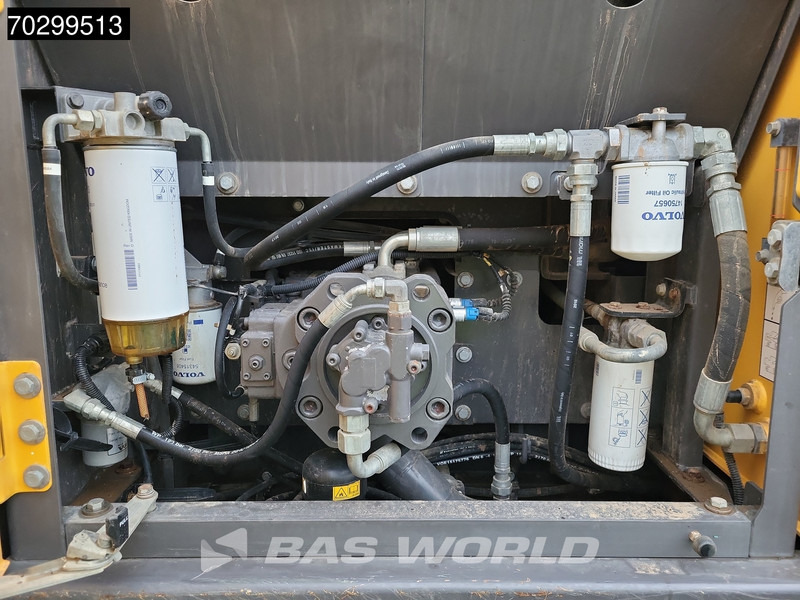 Pásové rýpadlo Volvo EC220 E L: obrázok 19 Pásové rýpadlo Volvo EC220 E L: obrázok 19