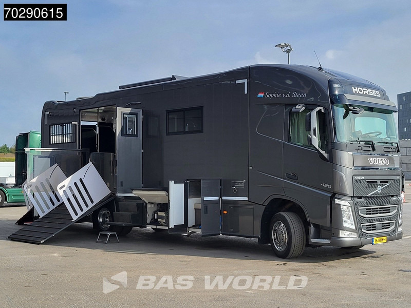 Volvo FH 420 FH 4X2 NL-Truck STX Horse truck + Living 4 Horses Navi ACC Euro 6 - Nákladné auto na prepravu koní: obrázok 3 Volvo FH 420 FH 4X2 NL-Truck STX Horse truck + Living 4 Horses Navi ACC Euro 6 - Nákladné auto na prepravu koní: obrázok 3