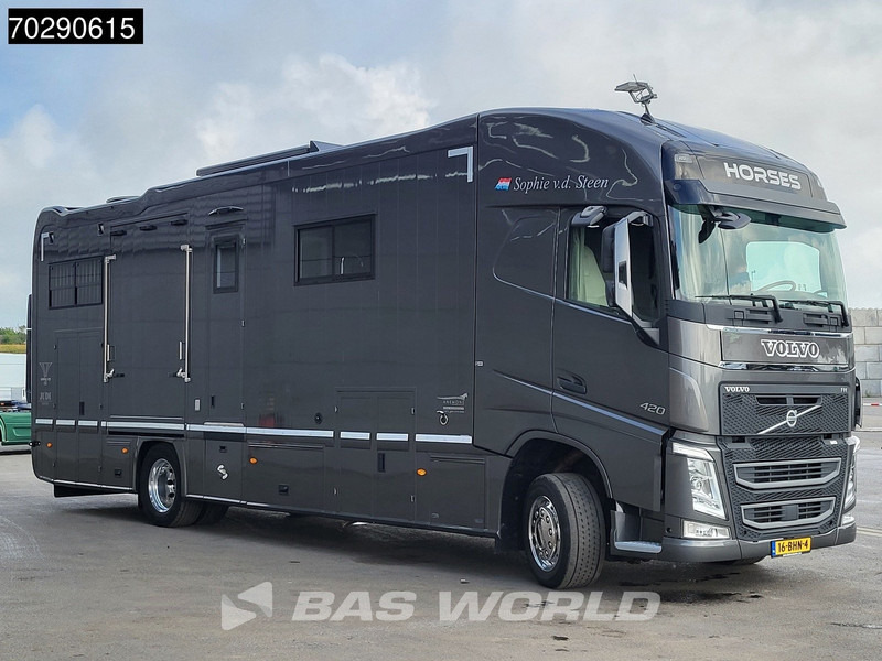 Nákladné auto na prepravu koní Volvo FH 420 FH 4X2 NL-Truck STX Horse truck + Living 4 Horses Navi ACC Euro 6: obrázok 10 Nákladné auto na prepravu koní Volvo FH 420 FH 4X2 NL-Truck STX Horse truck + Living 4 Horses Navi ACC Euro 6: obrázok 10