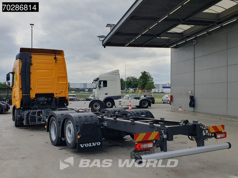 Volvo FH 460 6X2 NEW chassis! Full air Suspension Lift-Axle Navi ACC LED Euro 6 - Podvozek s kabinou: obrázok 2 Volvo FH 460 6X2 NEW chassis! Full air Suspension Lift-Axle Navi ACC LED Euro 6 - Podvozek s kabinou: obrázok 2