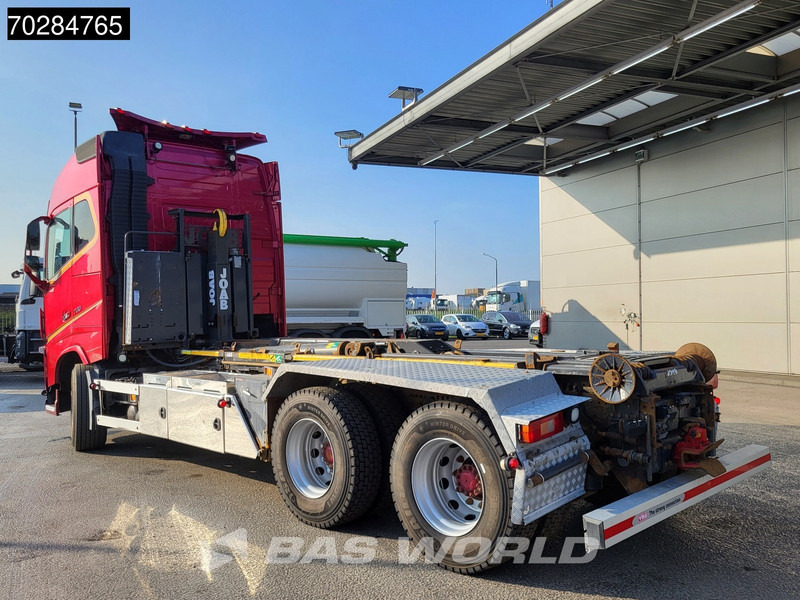 Volvo FH16 700 FH16 6X4 Full Air 20t Hook Xenon Euro 5 - Hákový nosič kontajnerov: obrázok 3 Volvo FH16 700 FH16 6X4 Full Air 20t Hook Xenon Euro 5 - Hákový nosič kontajnerov: obrázok 3