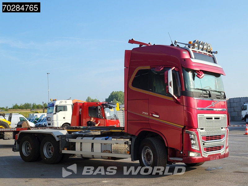 Volvo FH16 700 FH16 6X4 Full Air 20t Hook Xenon Euro 5 - Hákový nosič kontajnerov: obrázok 5 Volvo FH16 700 FH16 6X4 Full Air 20t Hook Xenon Euro 5 - Hákový nosič kontajnerov: obrázok 5