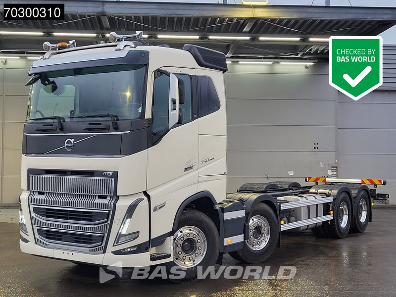Volvo FH16 750 FH 8X4 NEW 8x4 chassis! Air suspension Big-Axle Automatic VEB+ Euro 6 - Podvozek s kabinou: obrázok 1 Volvo FH16 750 FH 8X4 NEW 8x4 chassis! Air suspension Big-Axle Automatic VEB+ Euro 6 - Podvozek s kabinou: obrázok 1