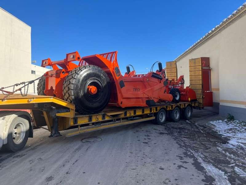 Agrotécnica TH51 - Skrejper: obrázok 2 Agrotécnica TH51 - Skrejper: obrázok 2