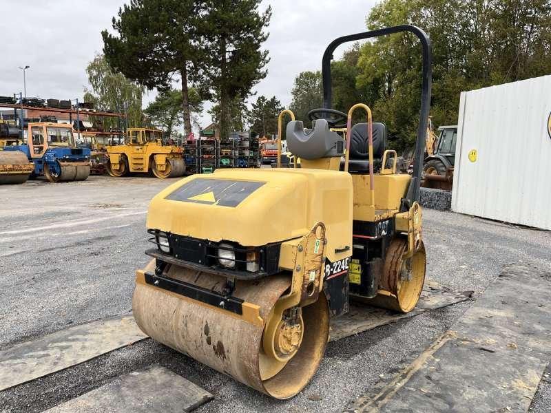 Caterpillar Compacteur Tandem / Double Billes CB-224E - Cestný valec: obrázok 2 Caterpillar Compacteur Tandem / Double Billes CB-224E - Cestný valec: obrázok 2