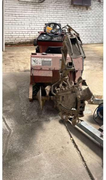 DITCH WITCH 2020K - Rýhovač: obrázok 4 DITCH WITCH 2020K - Rýhovač: obrázok 4