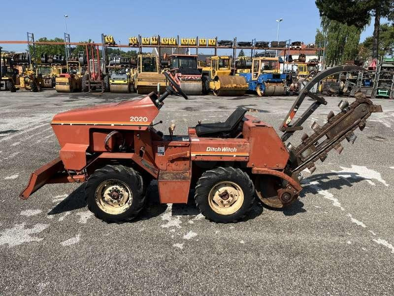 DITCH WITCH 2020K - Rýhovač: obrázok 4 DITCH WITCH 2020K - Rýhovač: obrázok 4