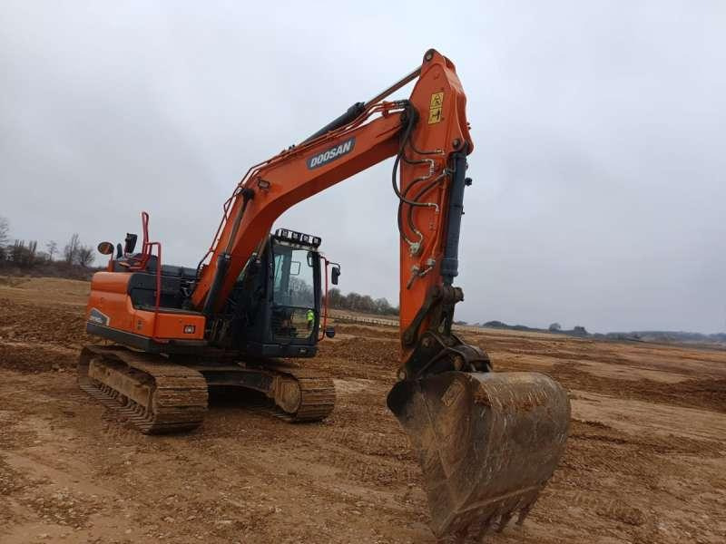 Doosan DX140LC-5 - Pásové rýpadlo: obrázok 1 Doosan DX140LC-5 - Pásové rýpadlo: obrázok 1