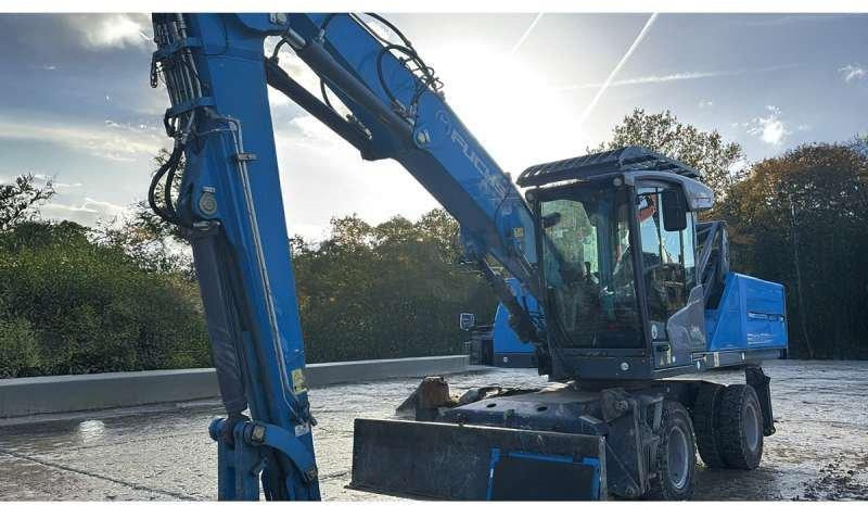 Fuchs MHL320F - Překládkové rýpadlo: obrázok 1 Fuchs MHL320F - Překládkové rýpadlo: obrázok 1