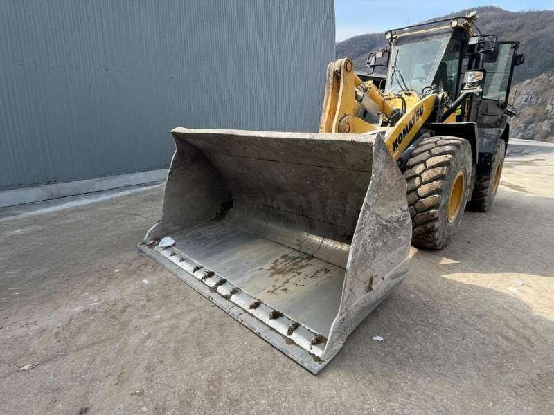 Komatsu WA320-7 - Kolesový nakladač: obrázok 5 Komatsu WA320-7 - Kolesový nakladač: obrázok 5