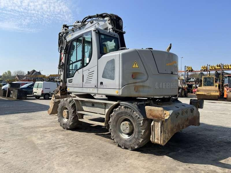 Liebherr A914 COMPACT - Kolesové rýpadlo: obrázok 5 Liebherr A914 COMPACT - Kolesové rýpadlo: obrázok 5