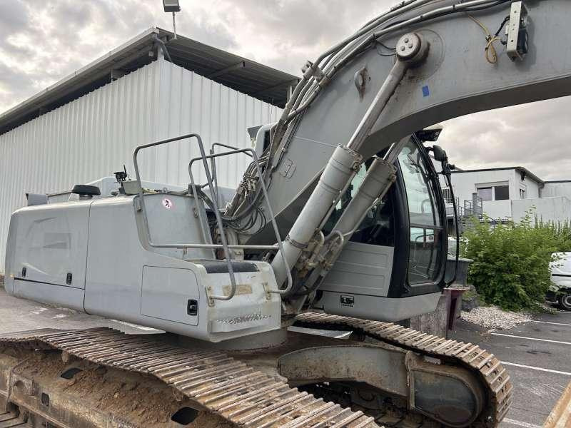 Liebherr R922 - Pásové rýpadlo: obrázok 5 Liebherr R922 - Pásové rýpadlo: obrázok 5