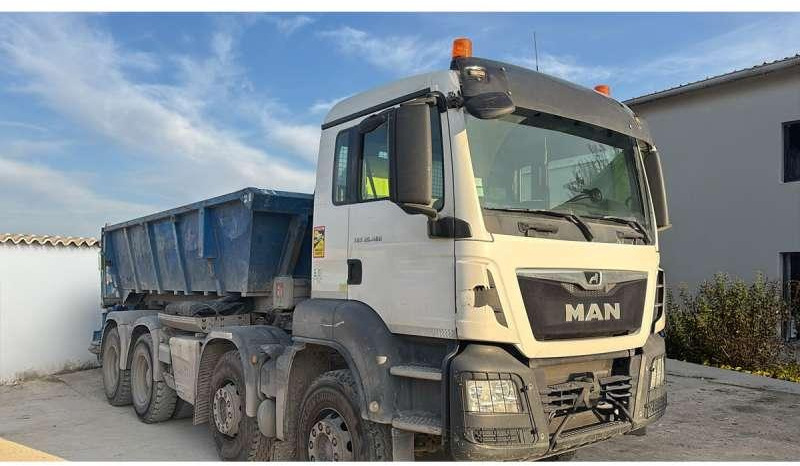 MAN TGS 35.460 8X4 - Hákový nosič kontajnerov: obrázok 3 MAN TGS 35.460 8X4 - Hákový nosič kontajnerov: obrázok 3