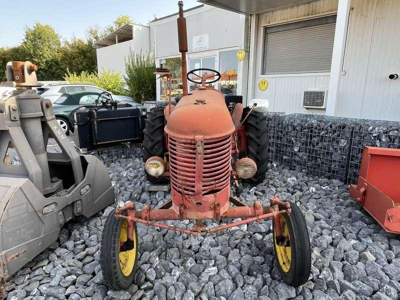 MASSEY-HARRIS PONY 812 - Traktor: obrázok 4 MASSEY-HARRIS PONY 812 - Traktor: obrázok 4