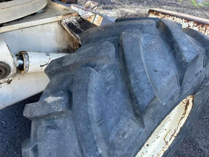 Kolesové rýpadlo Mecalac 8CXI: obrázok 36