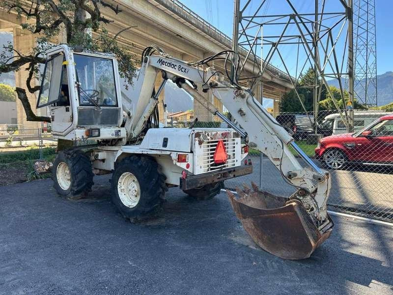 Mecalac 8CXI - Kolesové rýpadlo: obrázok 3 Mecalac 8CXI - Kolesové rýpadlo: obrázok 3