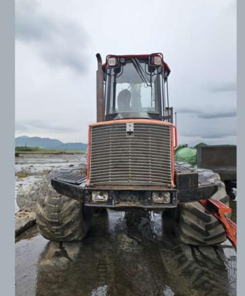 VALMET 840.4 - Lesnícky traktor: obrázok 5 VALMET 840.4 - Lesnícky traktor: obrázok 5