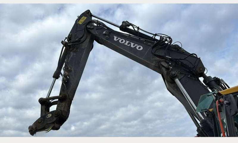 Volvo ECR235EL - Pásové rýpadlo: obrázok 4 Volvo ECR235EL - Pásové rýpadlo: obrázok 4