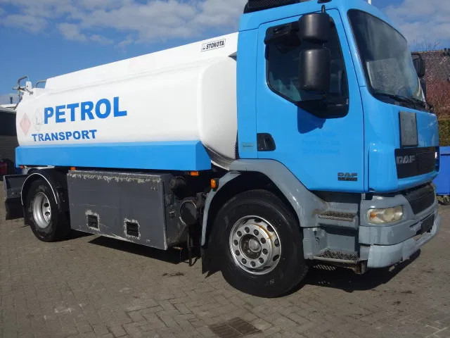DAF LF 55.220 12000 LITER MANUAL GEARBOX - Cisternové vozidlo: obrázok 2 DAF LF 55.220 12000 LITER MANUAL GEARBOX - Cisternové vozidlo: obrázok 2