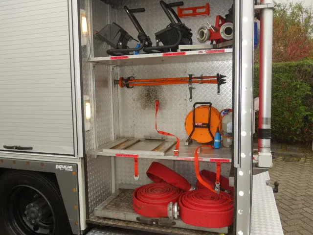 Mercedes-Benz 1325 godiva pump bomberos - Hasičské vozidlo: obrázok 3 Mercedes-Benz 1325 godiva pump bomberos - Hasičské vozidlo: obrázok 3