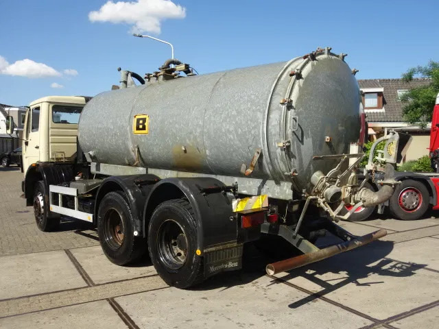 Mercedes-Benz MB 2222 6X4 WATERTANKER WITH PUMP - Cisternové vozidlo: obrázok 3 Mercedes-Benz MB 2222 6X4 WATERTANKER WITH PUMP - Cisternové vozidlo: obrázok 3
