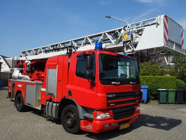 DAF CF 75.310 magirius 30 meter - Nákladné auto: obrázok 3 DAF CF 75.310 magirius 30 meter - Nákladné auto: obrázok 3