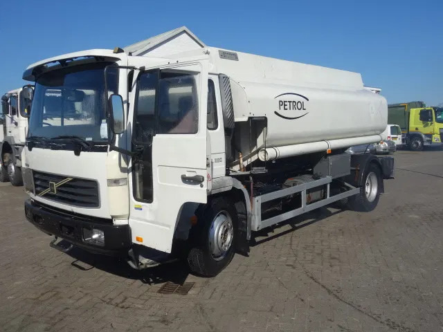 Volvo FL 240 220PK 12000 LITER STEELSPRINGS - Cisternové vozidlo: obrázok 2 Volvo FL 240 220PK 12000 LITER STEELSPRINGS - Cisternové vozidlo: obrázok 2