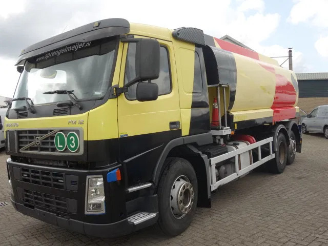 Volvo FM 12 18500liter tank,AIRCO,MANUAL GEARBOX - Cisternové vozidlo: obrázok 1 Volvo FM 12 18500liter tank,AIRCO,MANUAL GEARBOX - Cisternové vozidlo: obrázok 1