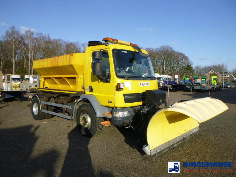 DAF LF 55.220 4x2 RHD gritter / snow plough - Vozidlo na odpratávanie snehu: obrázok 2 DAF LF 55.220 4x2 RHD gritter / snow plough - Vozidlo na odpratávanie snehu: obrázok 2