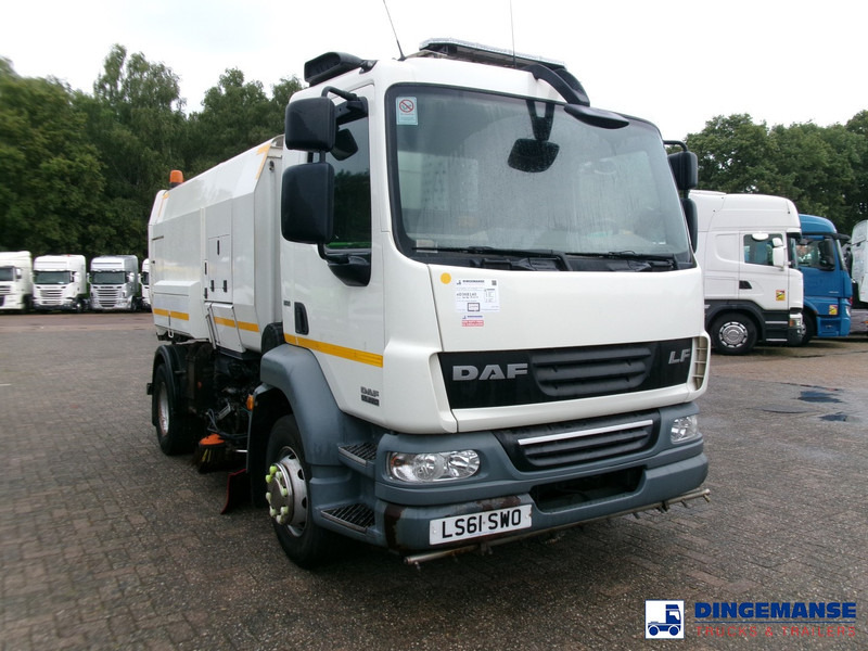 DAF LF 55.220 4x2 Scarab sweeper - Zametacie vozidlo: obrázok 2 DAF LF 55.220 4x2 Scarab sweeper - Zametacie vozidlo: obrázok 2