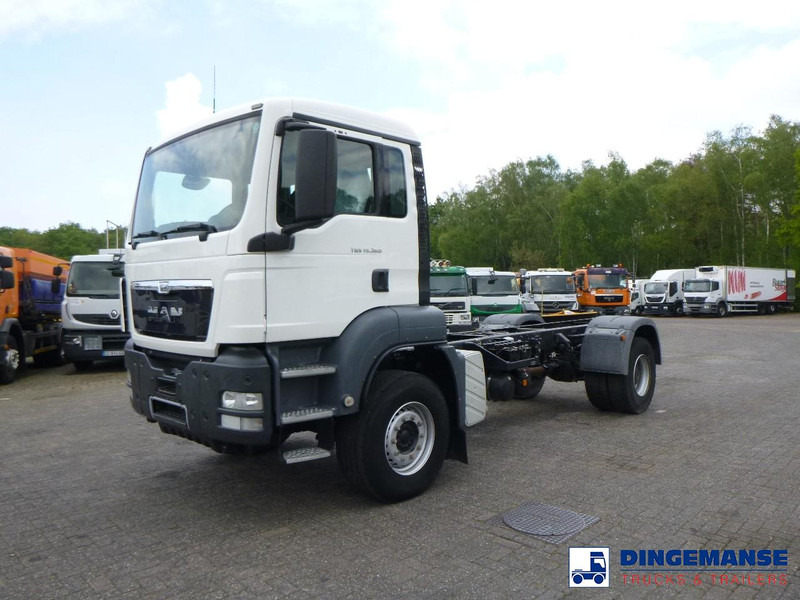 MAN TGS 19.360 4X2 BBS manual Euro 2 chassis + PTO - Podvozek s kabinou: obrázok 1 MAN TGS 19.360 4X2 BBS manual Euro 2 chassis + PTO - Podvozek s kabinou: obrázok 1
