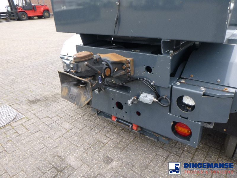MOL RM 255 4X4 terminal drawbar tractor 150 ton - Terminálový ťahač: obrázok 5 MOL RM 255 4X4 terminal drawbar tractor 150 ton - Terminálový ťahač: obrázok 5