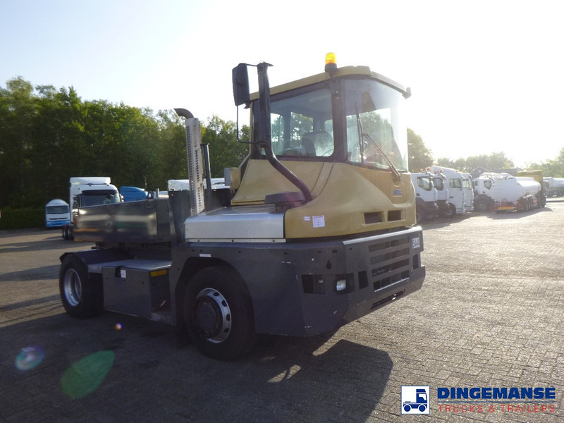 MOL RM 255 4X4 terminal drawbar tractor 150 ton - Terminálový ťahač: obrázok 2 MOL RM 255 4X4 terminal drawbar tractor 150 ton - Terminálový ťahač: obrázok 2