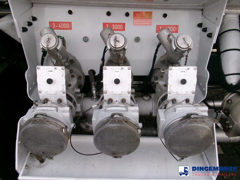 Renault Midlum 280 4x2 fuel tank 11.5 m3 / 3 comp / ADR 07/06/24 - Cisternové vozidlo: obrázok 5 Renault Midlum 280 4x2 fuel tank 11.5 m3 / 3 comp / ADR 07/06/24 - Cisternové vozidlo: obrázok 5
