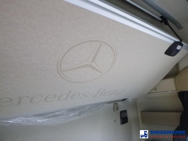 Ťahač Mercedes-Benz Actros 1851 4x2 Euro 6 + Retarder: obrázok 19