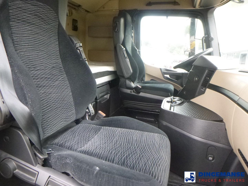 Ťahač Mercedes-Benz Actros 1851 4x2 Euro 6 + Retarder: obrázok 16
